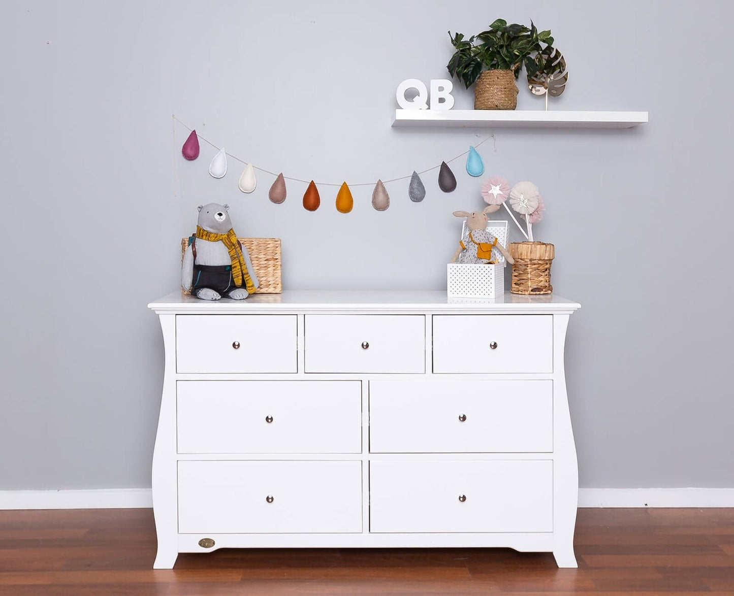 Royal 7 Drawer Dresser