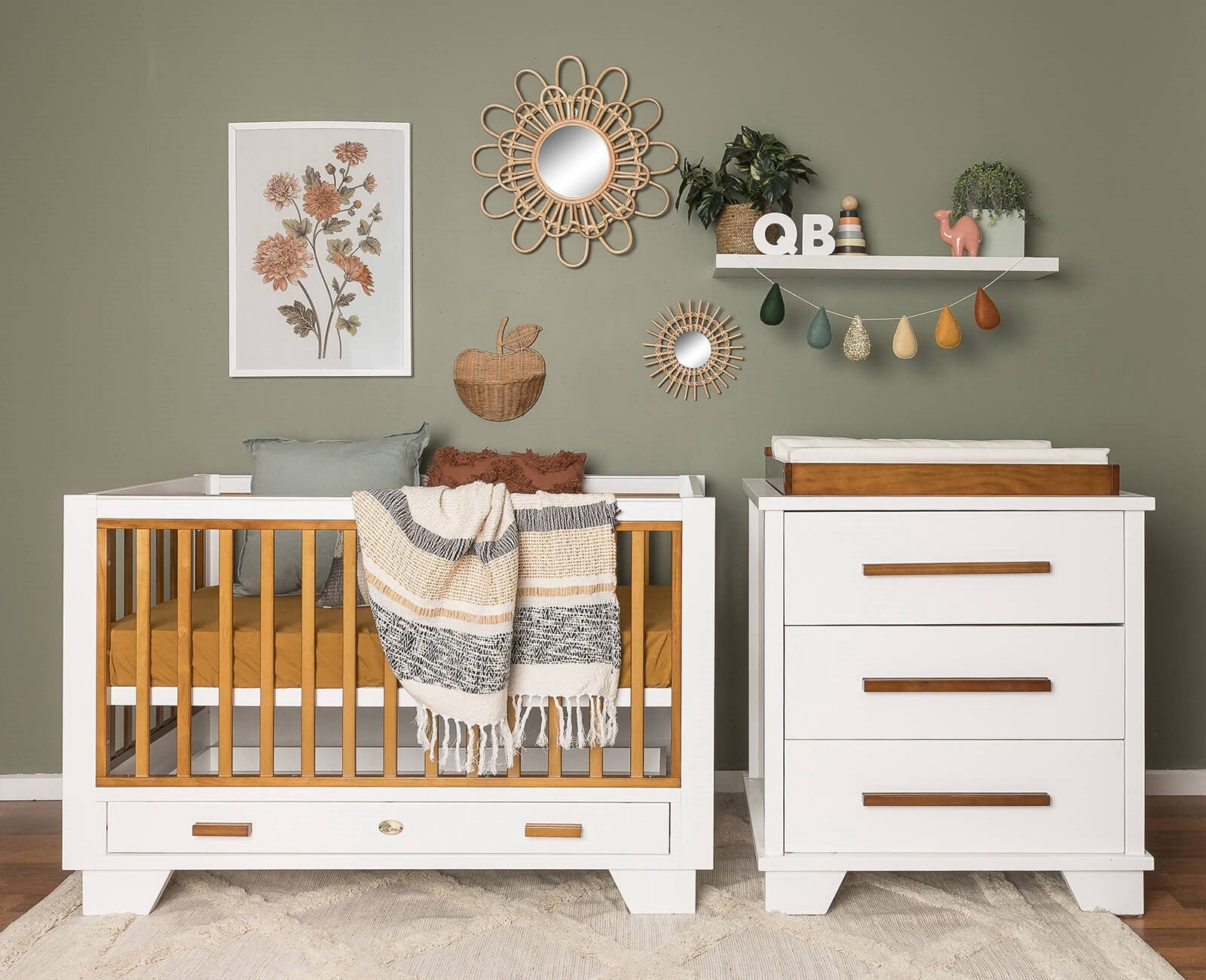 Two Tone Cot White