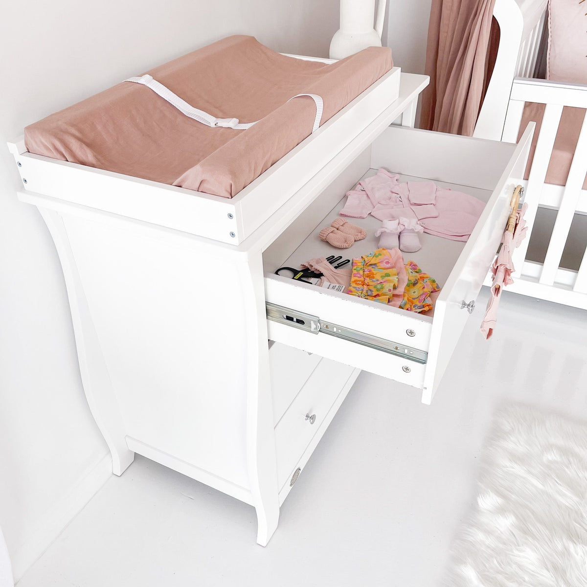 Quirky Bubba Royal Compact Cot & Storage Nursery Bundle - view 6
